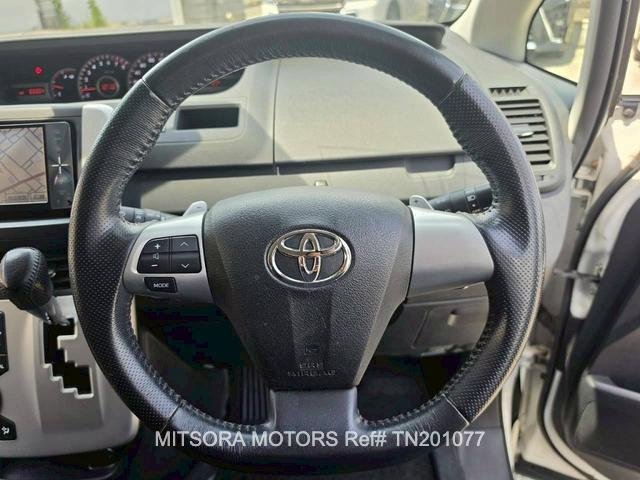 
								2010 TOYOTA NOAH SI full									