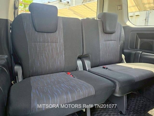 
								2010 TOYOTA NOAH SI full									