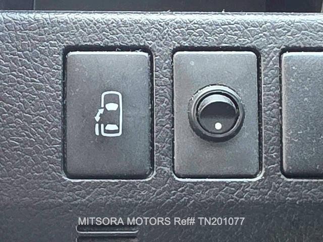 
								2010 TOYOTA NOAH SI full									