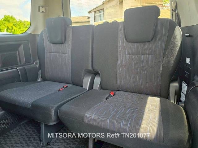 
								2010 TOYOTA NOAH SI full									
