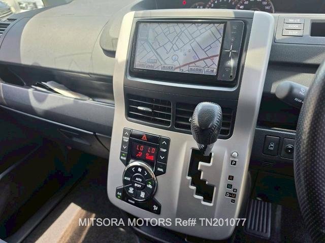 
								2010 TOYOTA NOAH SI full									
