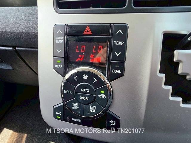 
								2010 TOYOTA NOAH SI full									