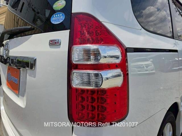 
								2010 TOYOTA NOAH SI full									