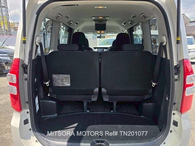 
								2010 TOYOTA NOAH SI full									