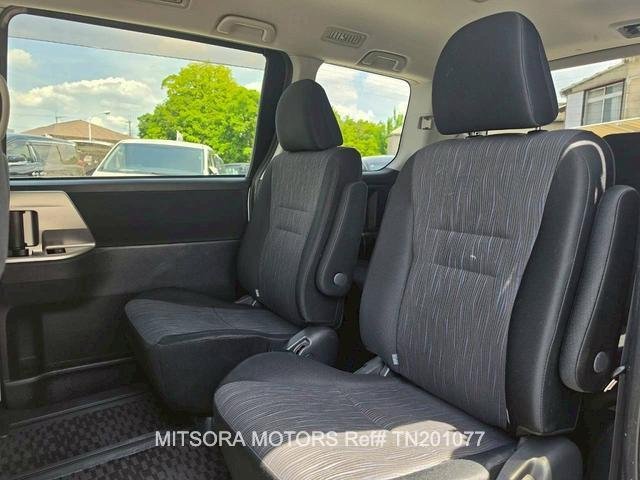 
								2010 TOYOTA NOAH SI full									