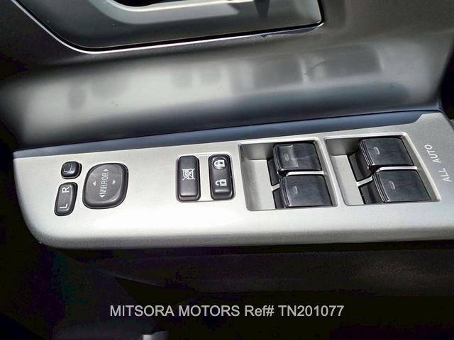 
								2010 TOYOTA NOAH SI full									