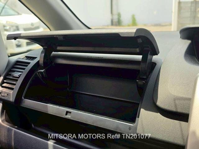 
								2010 TOYOTA NOAH SI full									