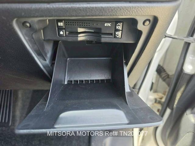
								2010 TOYOTA NOAH SI full									