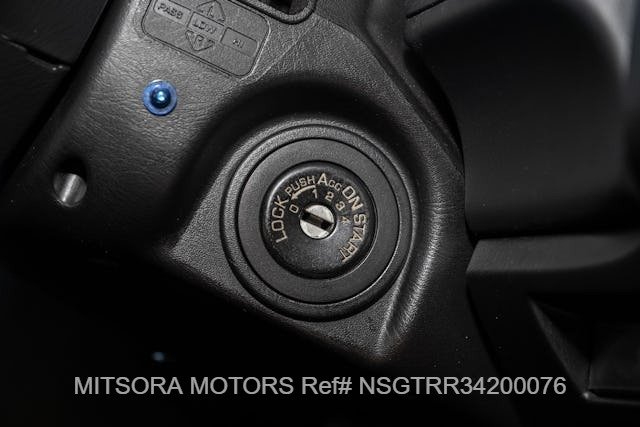 
								2000 NISSAN SKYLINE GT-R (R34) V-SPEC full									
