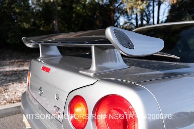 
								2000 NISSAN SKYLINE GT-R (R34) V-SPEC full									