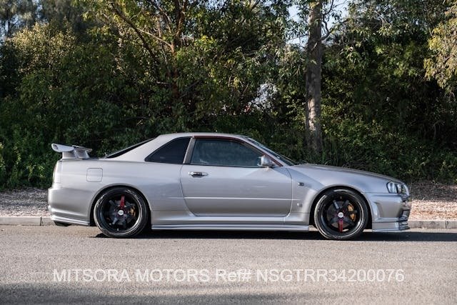 
								2000 NISSAN SKYLINE GT-R (R34) V-SPEC full									